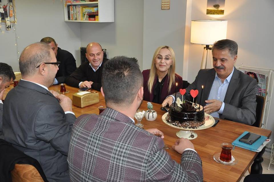 Deveci’ye doğum günü sürprizi