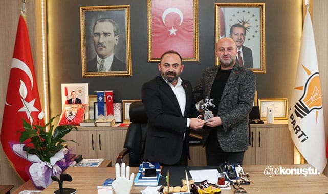Samsun'da siyasete örnek olacak fotoğraf! CHP ve AK Partili başkanlar ilçe için bir arada