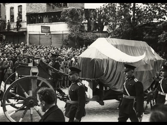 Ataturk Cenaze Toreni 4