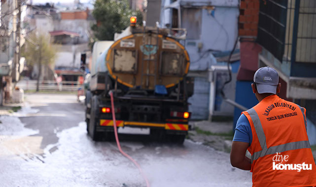 İlkadım'da temizlik seferberliği: Sokaklar baştan aşağı yıkanıyor