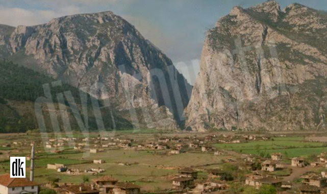 Samsun'da tarihi mahalleler Şahinkaya Kanyonu'nun altında kaldı... Mezar kalıntıları bulundu...
