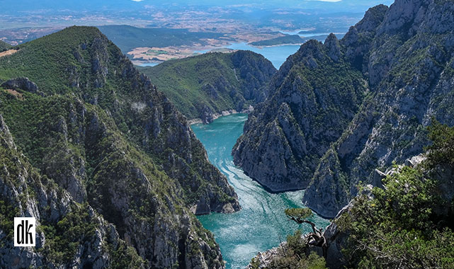 Samsun'da tarihi mahalleler Şahinkaya Kanyonu'nun altında kaldı... Mezar kalıntıları bulundu...
