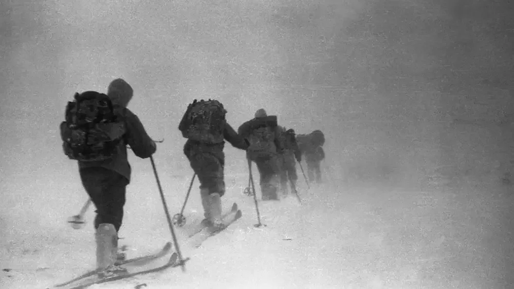 Sovyetler Birliği'nin Ural Dağları'nda 1959 yılında yaşanan Dyatlov Geçidi Vakası, tarihin en gizemli dağcılık facialarından biri olarak biliniyor.