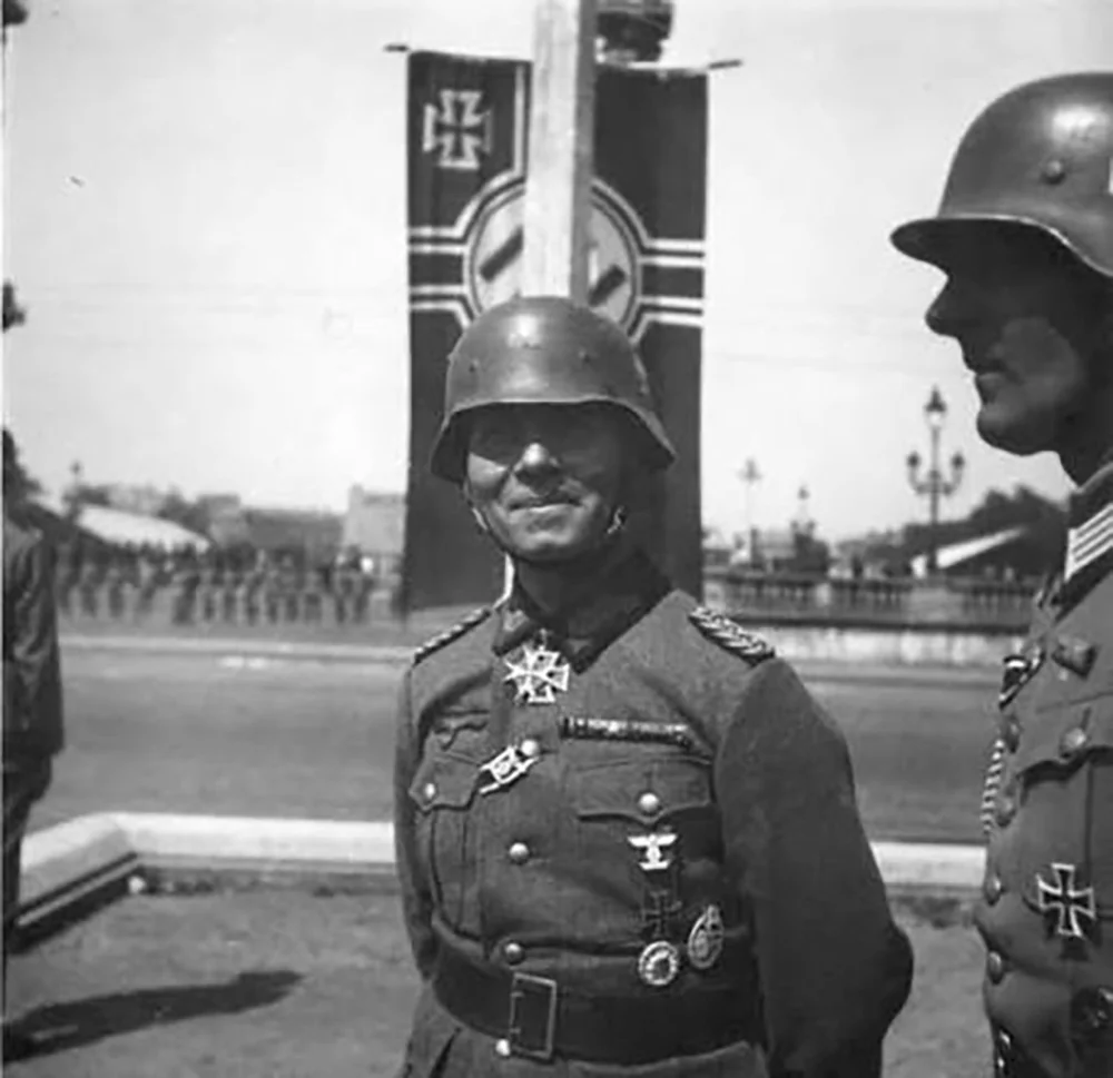 "Çöl Tilkisi" lakaplı Rommel'in hikâyesi, II. Dünya Savaşı'nın en dikkat çekici askeri dosyalarından biri olarak tarihteki yerini koruyor.