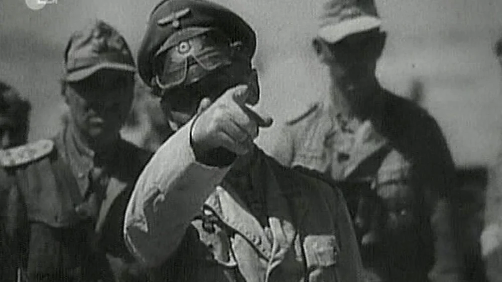 Rommel'in en büyük başarılarından biri 1942 yılında gerçekleşen Tobruk Muharebesi oldu.

Libya'daki Tobruk Limanı, Müttefikler için stratejik öneme sahipti. Bölgenin kontrolü, Kuzey Afrika'daki askeri hareketlilik açısından büyük avantaj sağlıyordu.