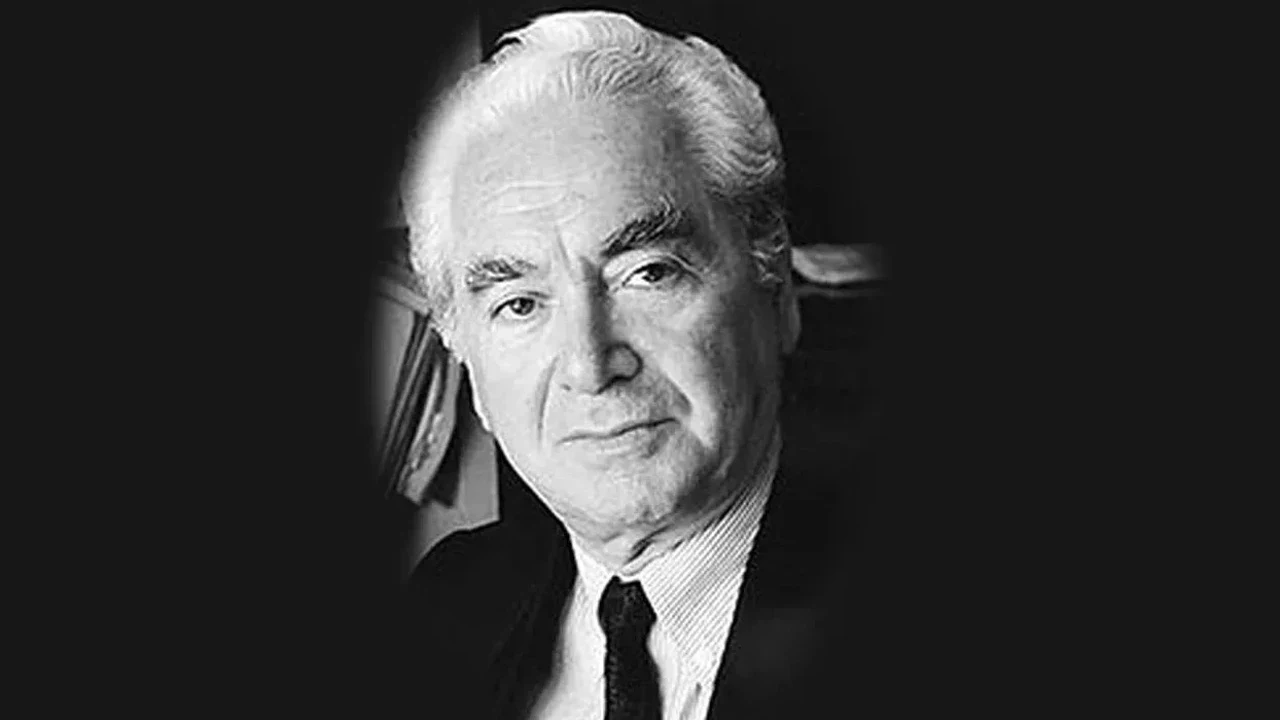 Anayasa hukukçusu, akademisyen ve Atatürkçü Düşünce Derneği’nin kurucu başkanı Prof. Dr. Muammer Aksoy, 31 Ocak 1990’da Ankara’daki evinin önünde uğradığı silahlı saldırı sonucu yaşamını yitirdi.

Aksoy cinayeti, daha sonraki yıllarda Bahriye Üçok, Uğur Mumcu ve Ahmet Taner Kışlalı suikastlarının da dahil edildiği Umut Davası kapsamında ele alındı.

Yargıtay'ın 2014'te onadığı kararda, yasa dışı Tevhid-Selam Kudüs Ordusu örgütünün 1988-1999 yılları arasında Aksoy'un öldürülmesinin de aralarında bulunduğu 18 ayrı saldırıyı gerçekleştirdiği kabul edildi. Davada örgüt yöneticiliği ve üyeliği suçlarından mahkûmiyet kararları verildi.