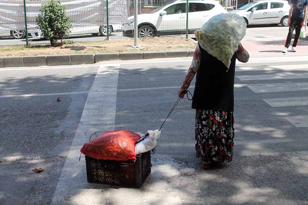 ‘Cennet anaların ayakları altındadır’