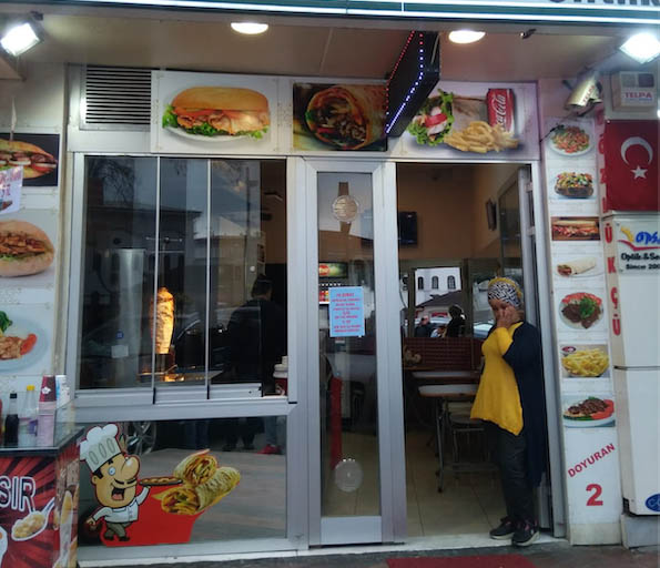 Samsunlu dönerci, Sevgililer Günü için öyle bir kampanya yaptı ki..