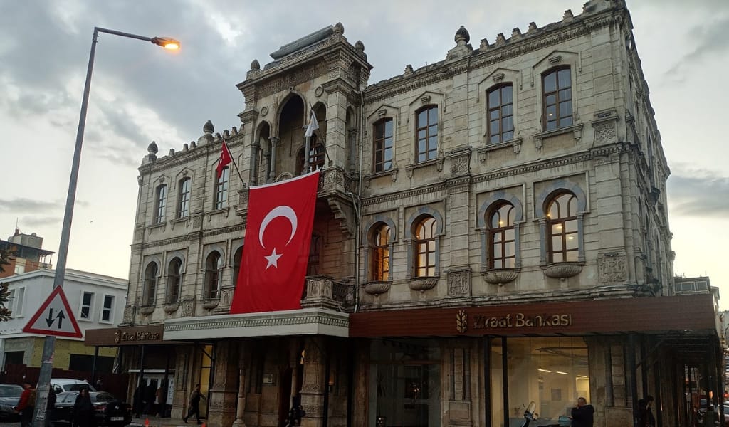 Samsun’da milyonları götüren daire başkanının rüşvet dosyasına ‘gizlilik’ kararı!