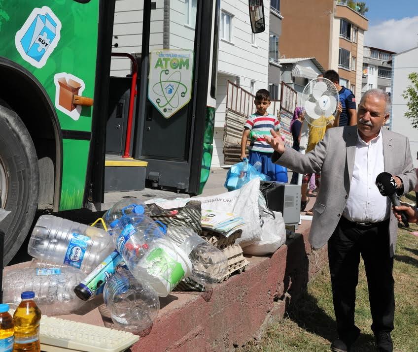 İlkadım Belediyesi’ne takdir getiren proje: Getir Atığını Al Harçlığını