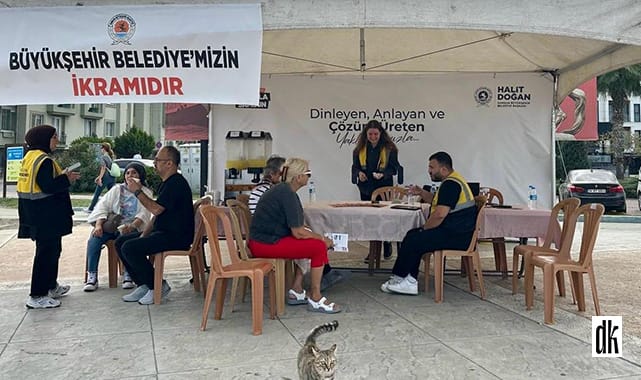 Büyüşehir Belediyesi Atakum’da vatandaşı dinliyor