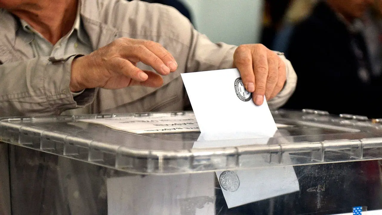 Son seçim anketi: AKP, CHP’yi geçti